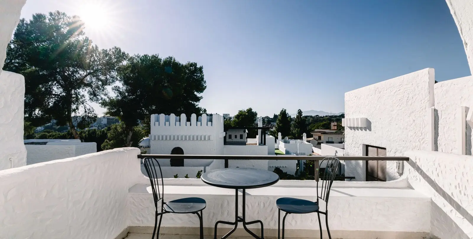 Sale of penthouse duplex in Nueva Andalucía 13