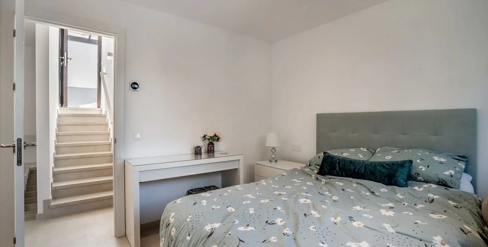 Sale of penthouse duplex in Nueva Andalucía 17