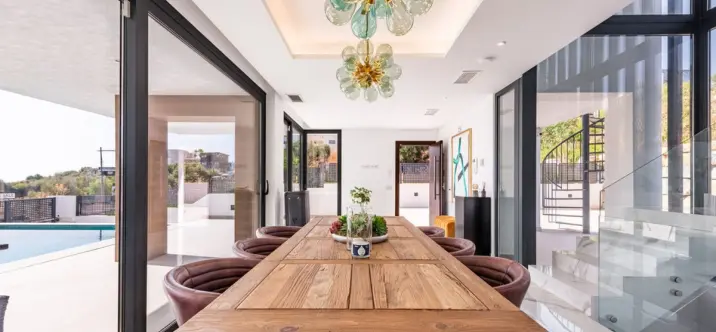 Продажа  отдельно стоящей виллы в Estepona 1