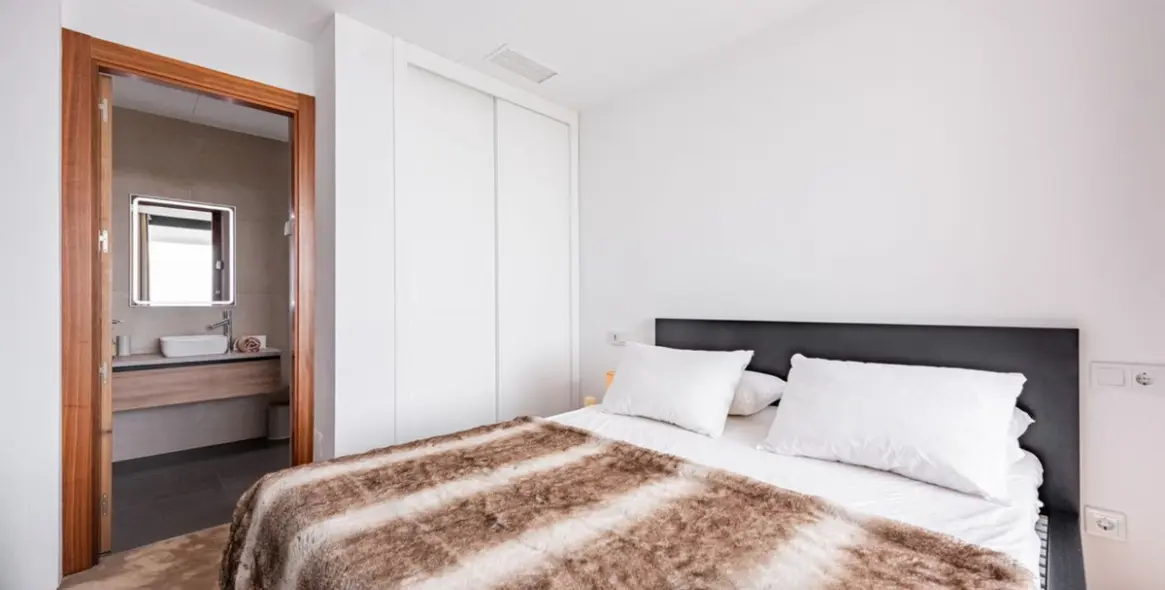 Продажа  отдельно стоящей виллы в Estepona 10