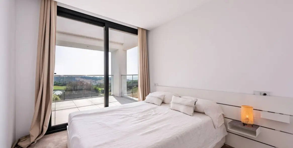 Продажа  отдельно стоящей виллы в Estepona 13