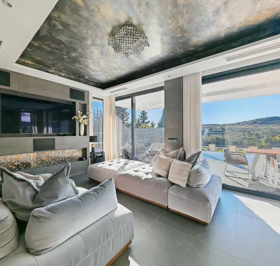 Продажа  отдельно стоящей виллы в Valle Romano