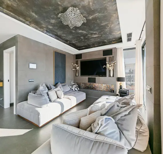 Продажа  отдельно стоящей виллы в Valle Romano