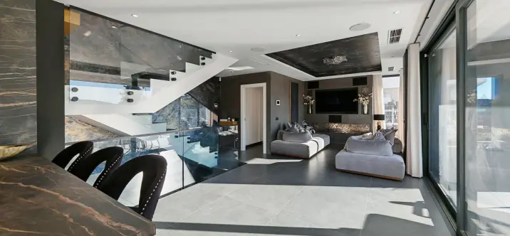 Продажа  отдельно стоящей виллы в Valle Romano 4