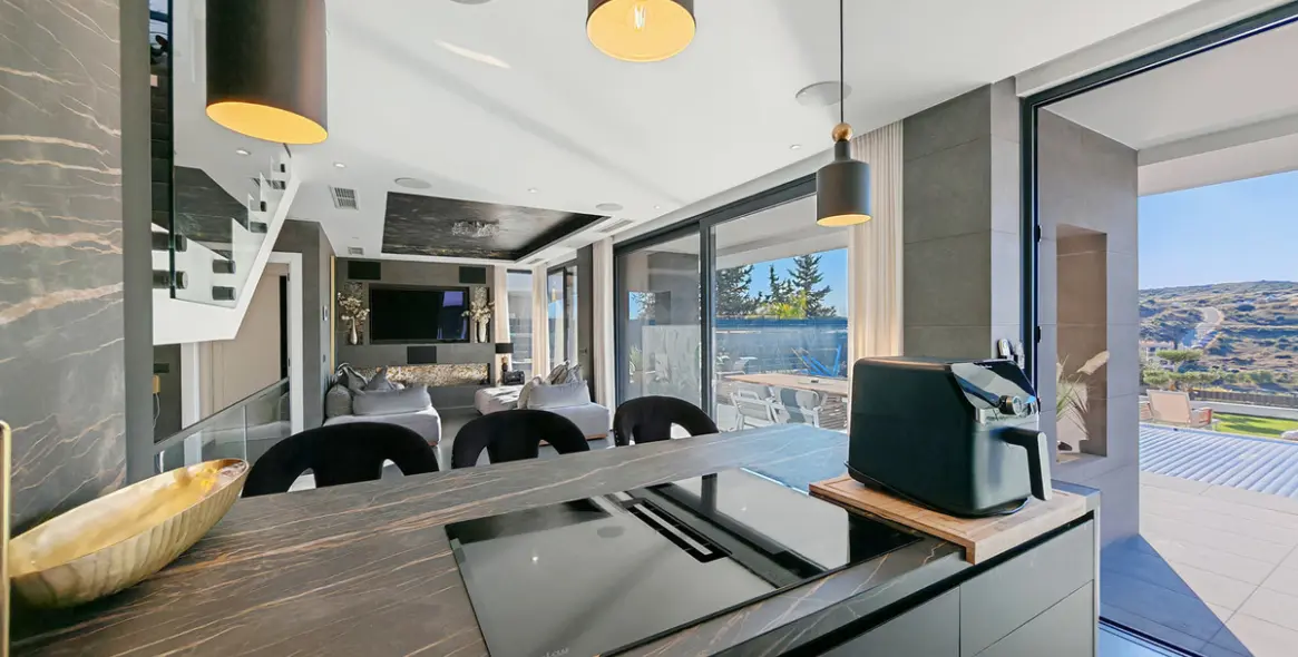 Продажа  отдельно стоящей виллы в Valle Romano 8