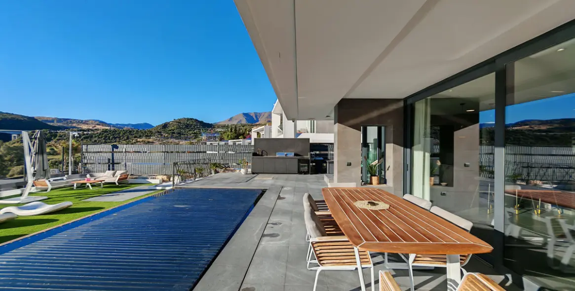 Продажа  отдельно стоящей виллы в Valle Romano 18