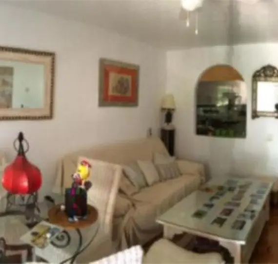 Долгосрочная аренда апартаментов на среднем этаже в Casares Playa