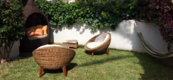 Долгосрочная аренда апартаментов на среднем этаже в Casares Playa 2