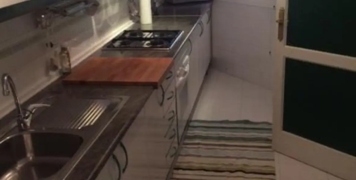 Долгосрочная аренда апартаментов на среднем этаже в Casares Playa 4