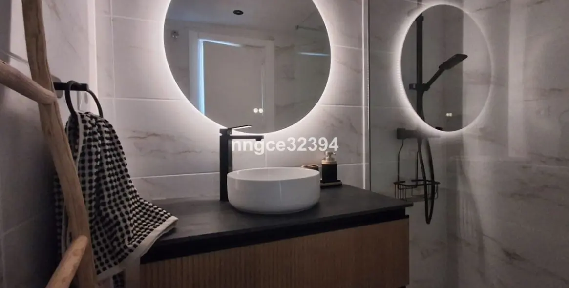 Sale of middle floor apartment in Mijas Costa 18