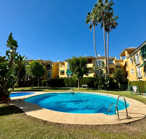 Long-term rent of middle floor apartment in Guadalmina Baja