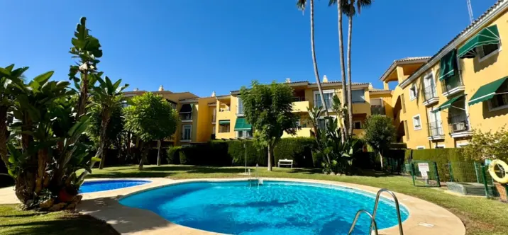 Long-term rent of middle floor apartment in Guadalmina Baja 0