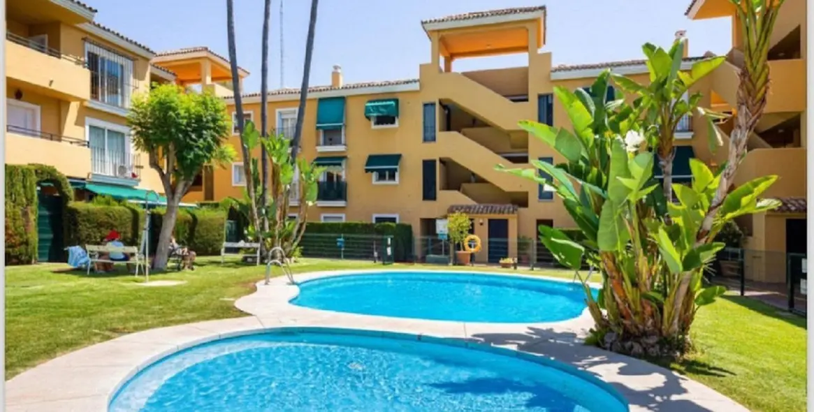 Long-term rent of middle floor apartment in Guadalmina Baja 2