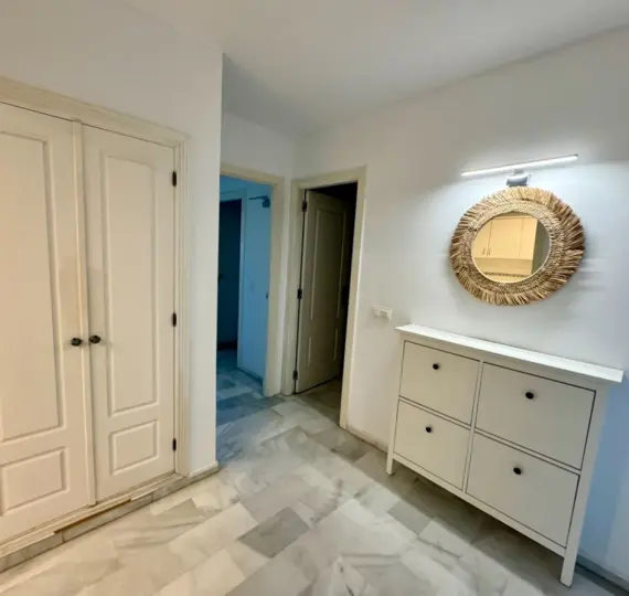 Long-term rent of middle floor apartment in Guadalmina Baja