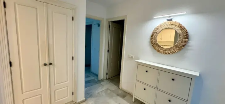 Long-term rent of middle floor apartment in Guadalmina Baja 2