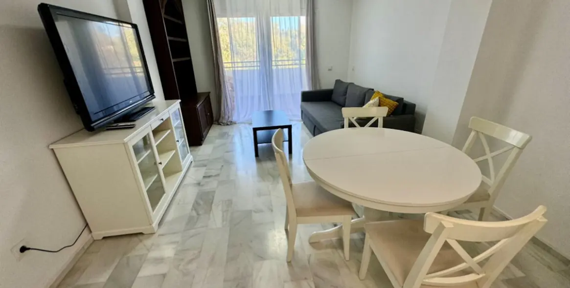 Long-term rent of middle floor apartment in Guadalmina Baja 4