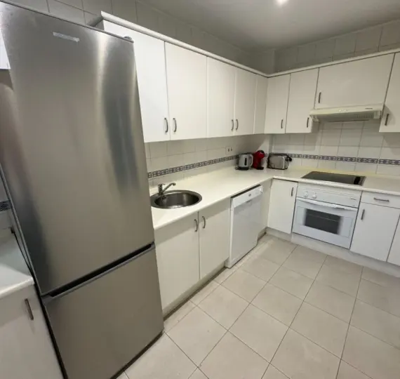 Long-term rent of middle floor apartment in Guadalmina Baja