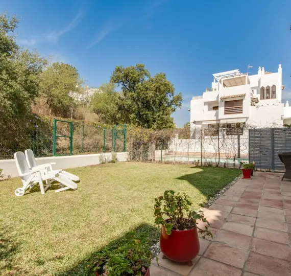 Venta de apartamento en planta baja en New Golden Mile