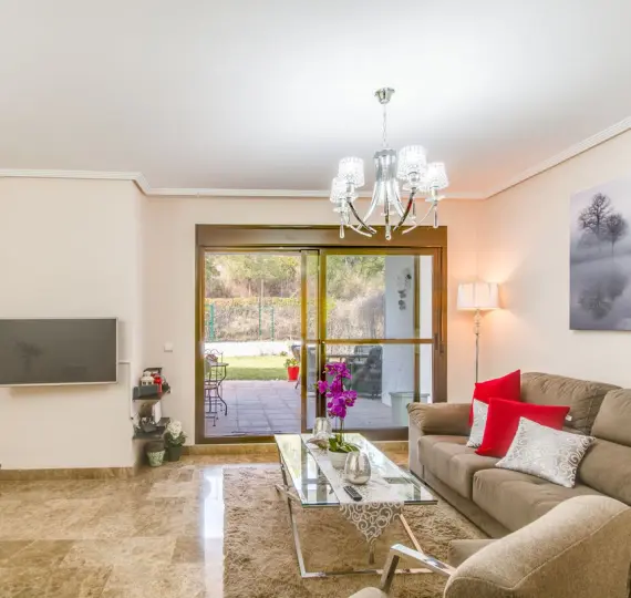 Venta de apartamento en planta baja en New Golden Mile