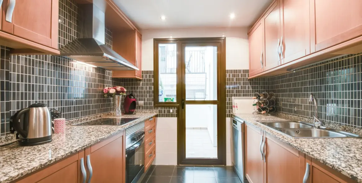 Продажа апартаментов на первом этаже в New Golden Mile 8