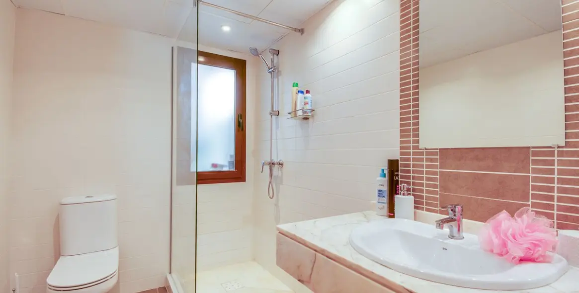 Продажа апартаментов на первом этаже в New Golden Mile 13