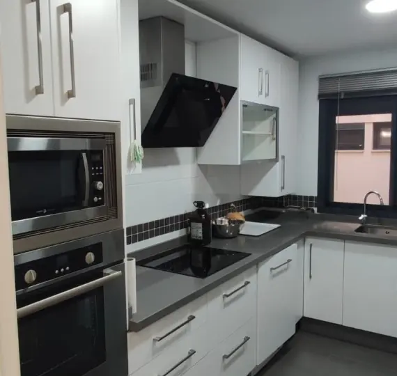 Sale of middle floor apartment in Málaga Centro