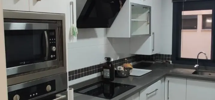 Sale of middle floor apartment in Málaga Centro 0