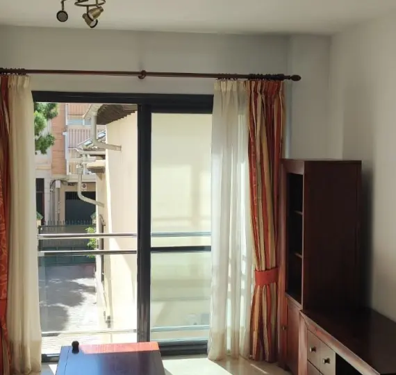 Sale of middle floor apartment in Málaga Centro