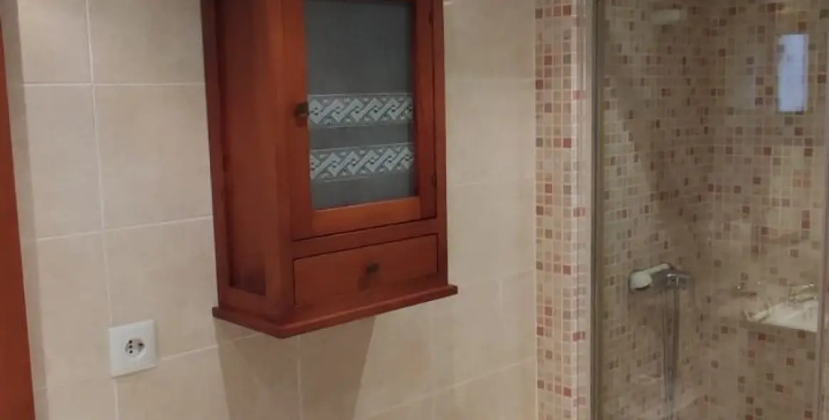 Sale of middle floor apartment in Málaga Centro 3