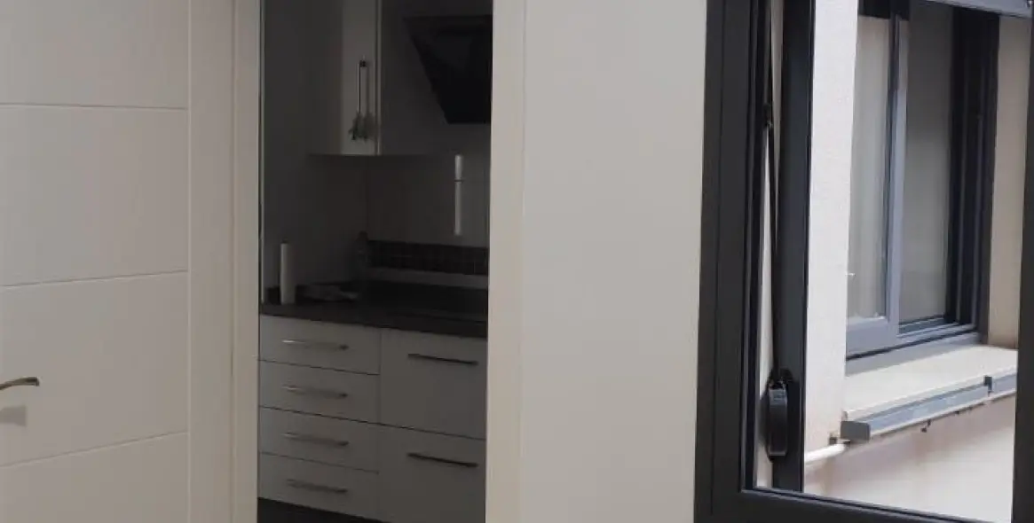 Sale of middle floor apartment in Málaga Centro 7