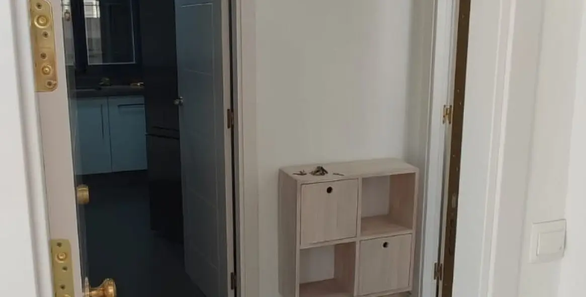 Sale of middle floor apartment in Málaga Centro 13