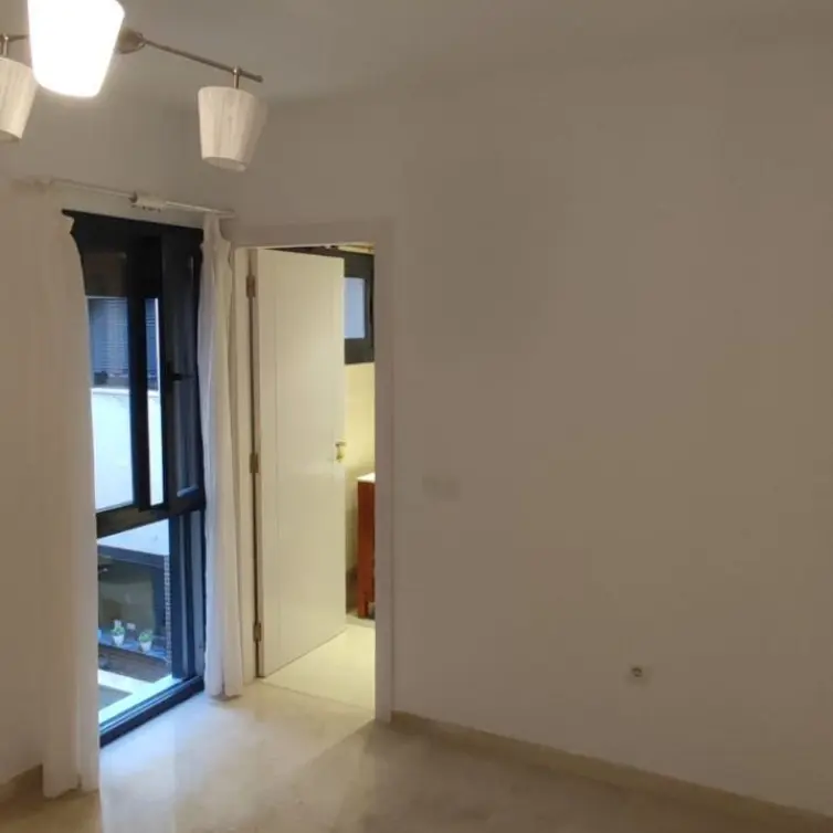 Продажа апартаментов на среднем этаже в Málaga Centro