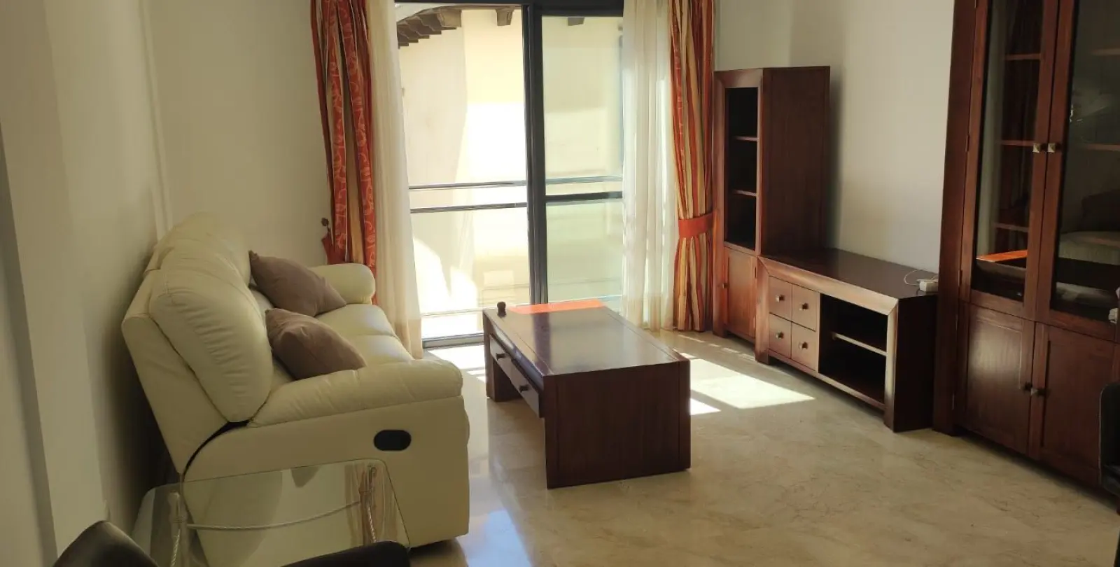 Продажа апартаментов на среднем этаже в Málaga Centro 5