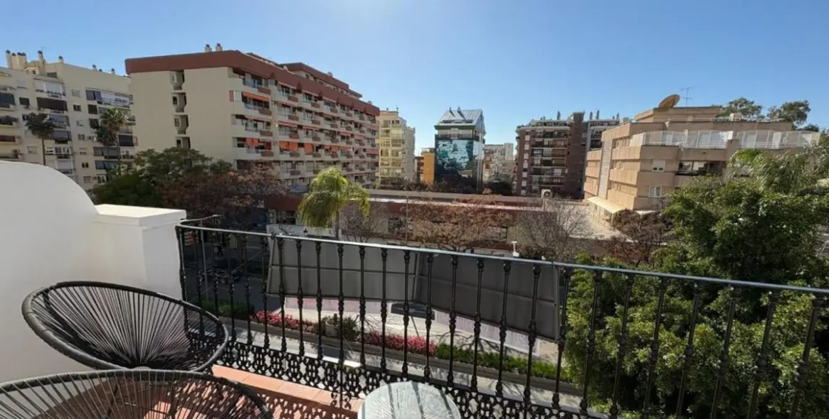 Sale of middle floor apartment in Marbella 1