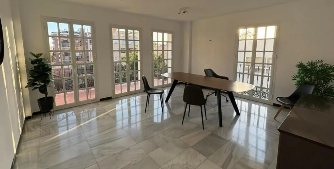 Sale of middle floor apartment in Marbella 2