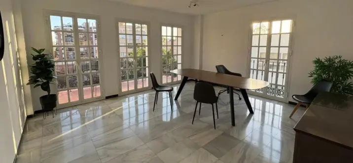 Sale of middle floor apartment in Marbella 1