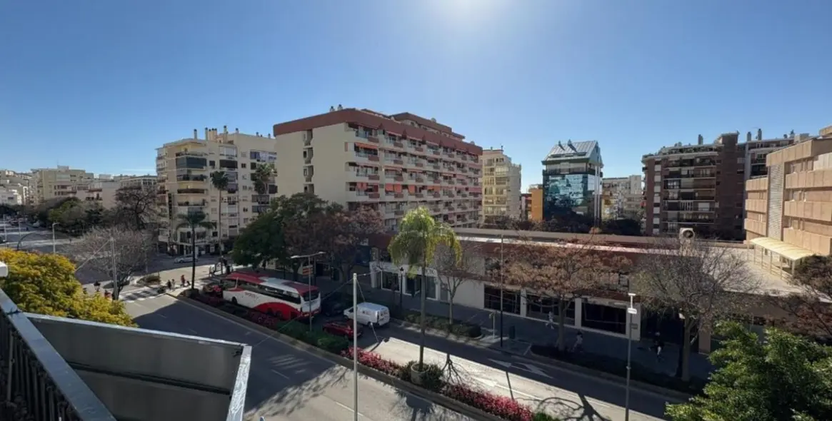 Sale of middle floor apartment in Marbella 10