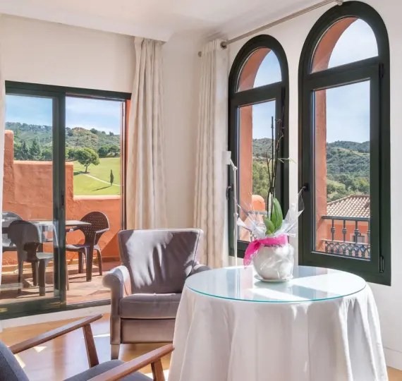 Sale of ground floor apartment in Elviria