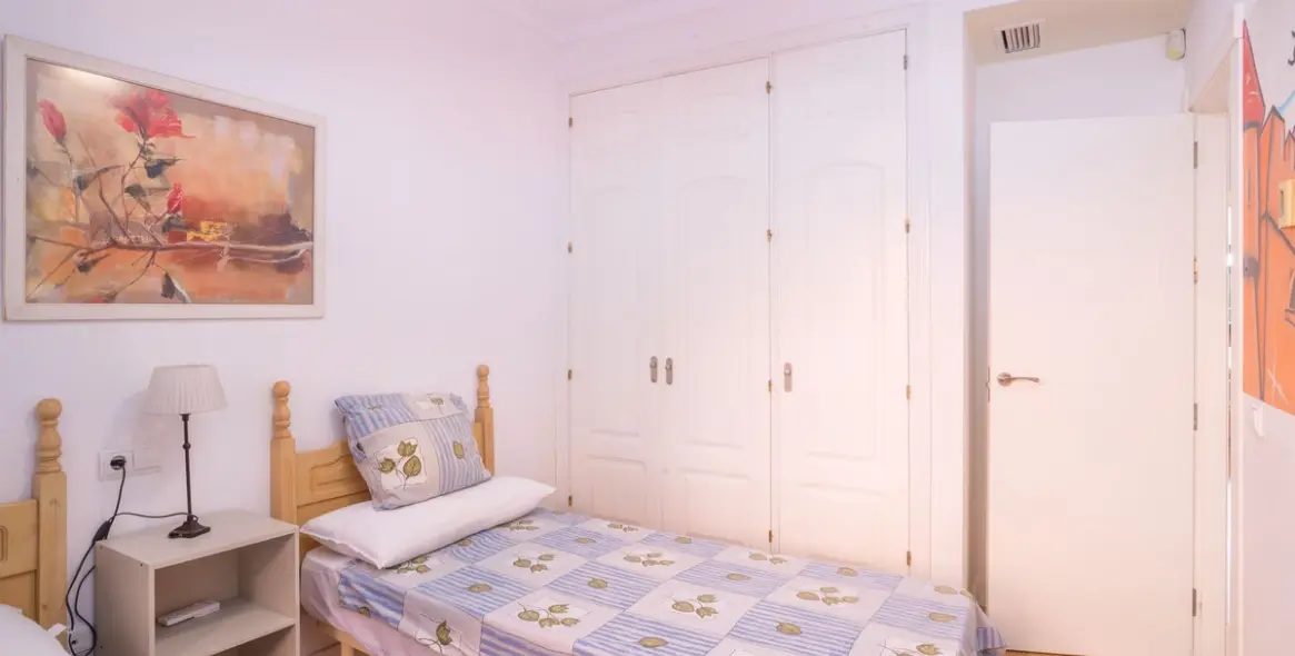 Sale of ground floor apartment in Elviria 11