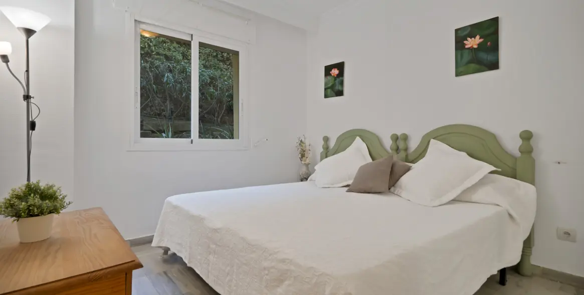 Sale of ground floor apartment in Nagüeles 6