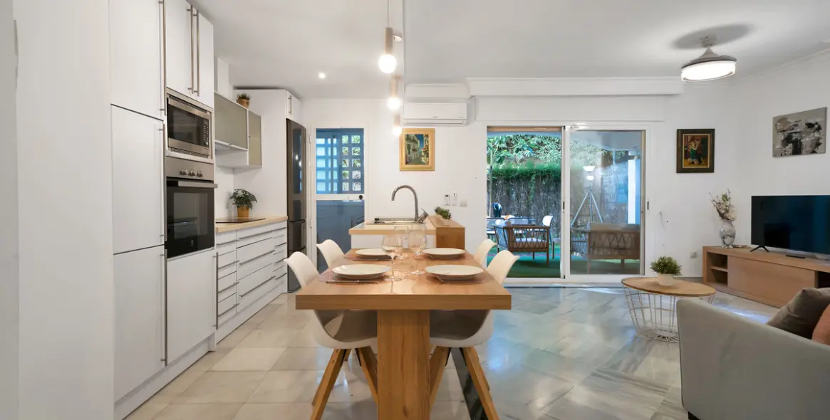 Sale of ground floor apartment in Nagüeles 9