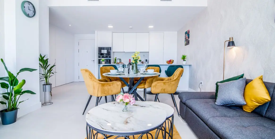 Sale of middle floor apartment in Fuengirola 5