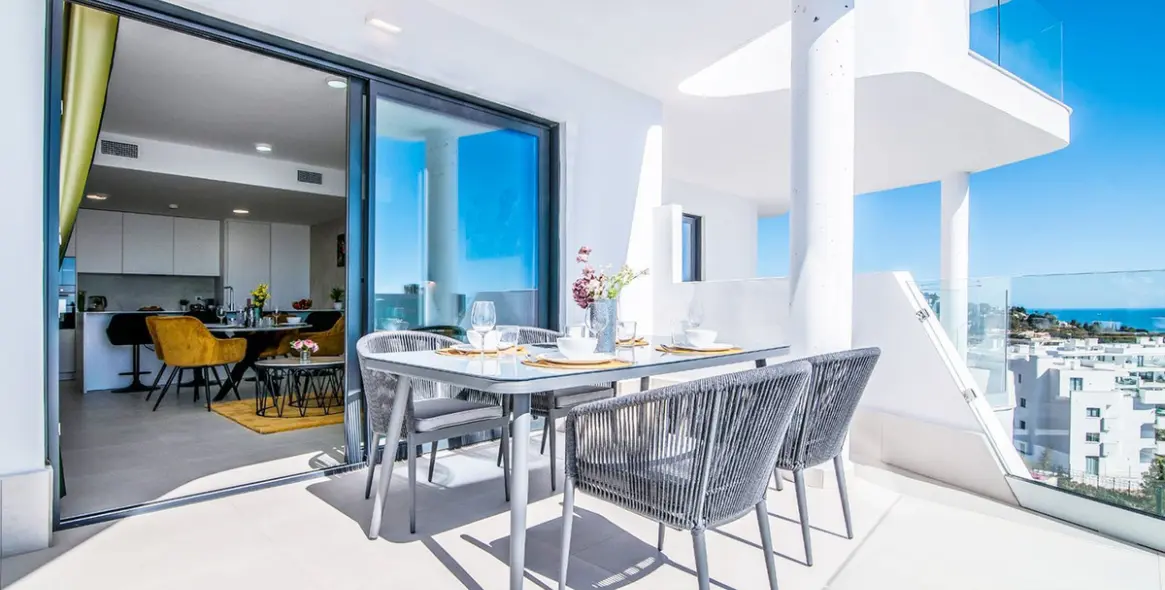 Sale of middle floor apartment in Fuengirola 10