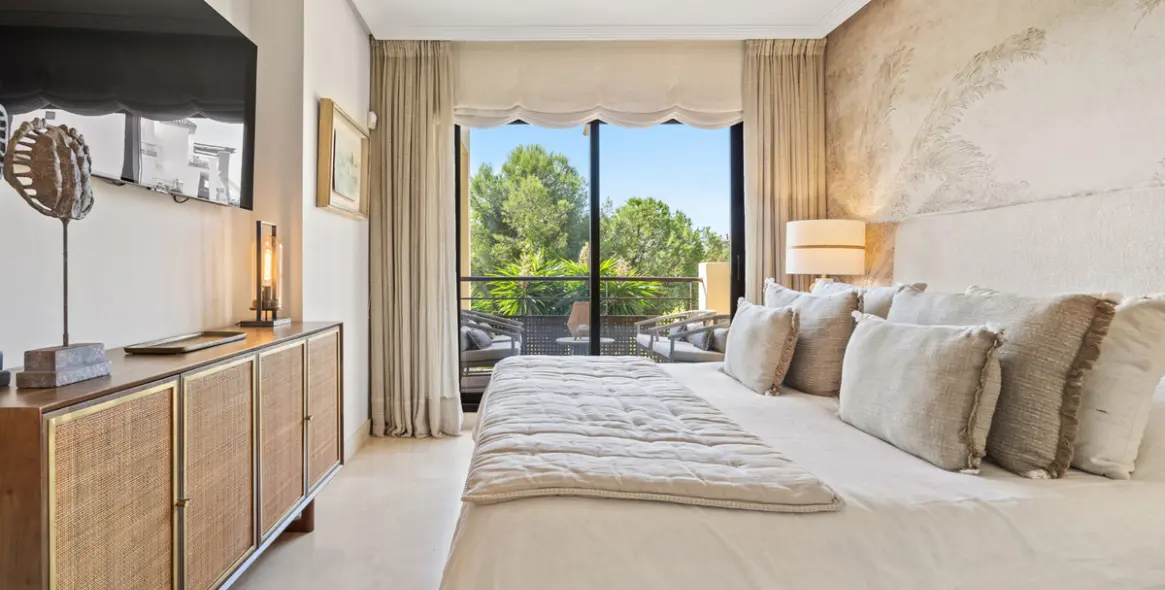 Продажа апартаментов на среднем этаже в Los Arqueros 3