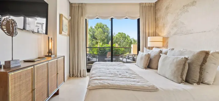 Продажа апартаментов на среднем этаже в Los Arqueros 2