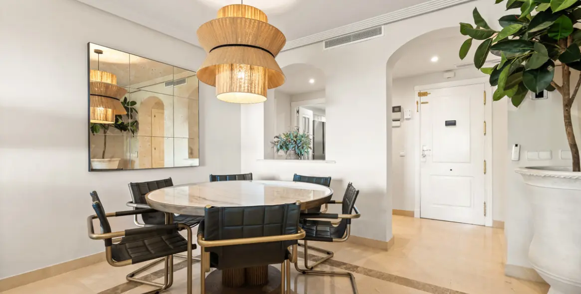 Продажа апартаментов на среднем этаже в Los Arqueros 7