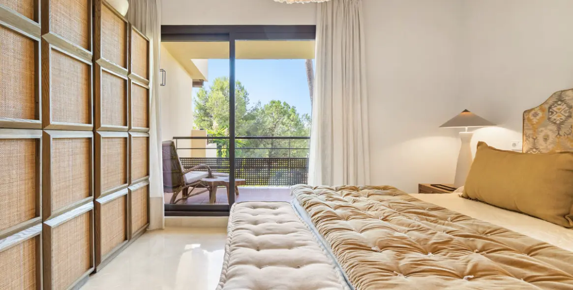 Продажа апартаментов на среднем этаже в Los Arqueros 17