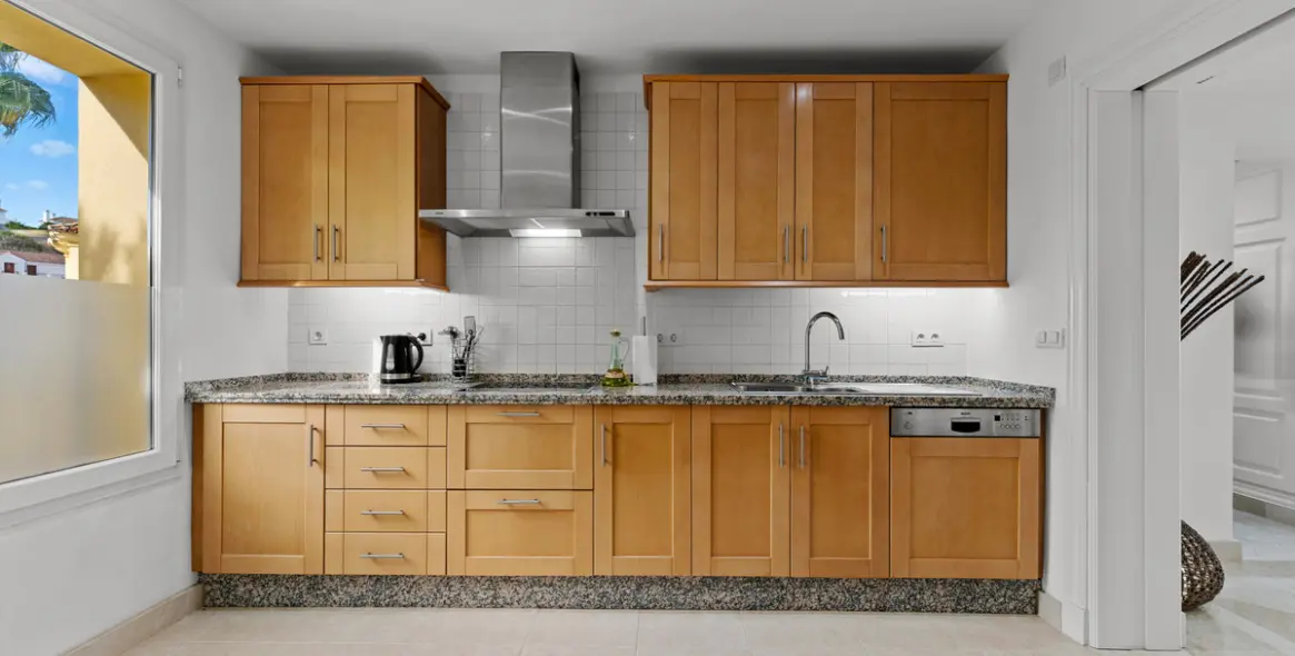 Sale of penthouse in Casares Playa 4