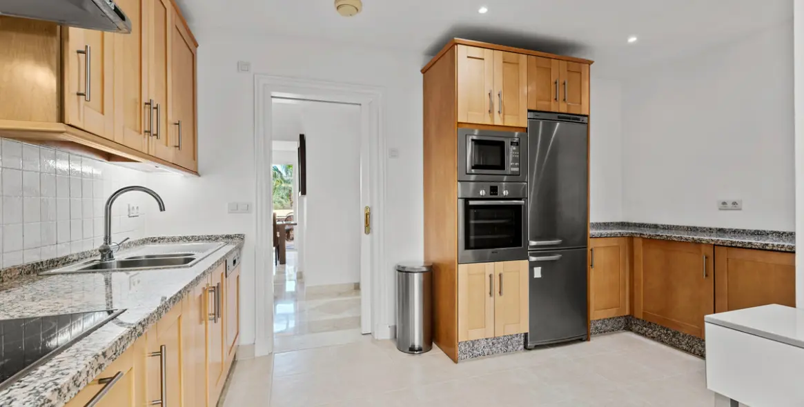 Sale of penthouse in Casares Playa 5