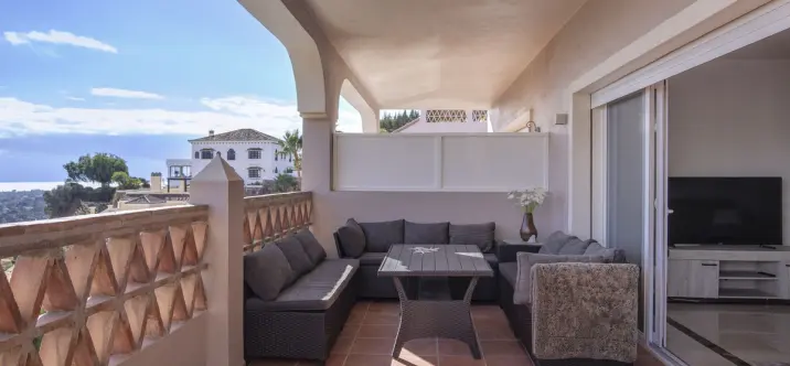 Продажа апартаментов на среднем этаже в Los Almendros 2